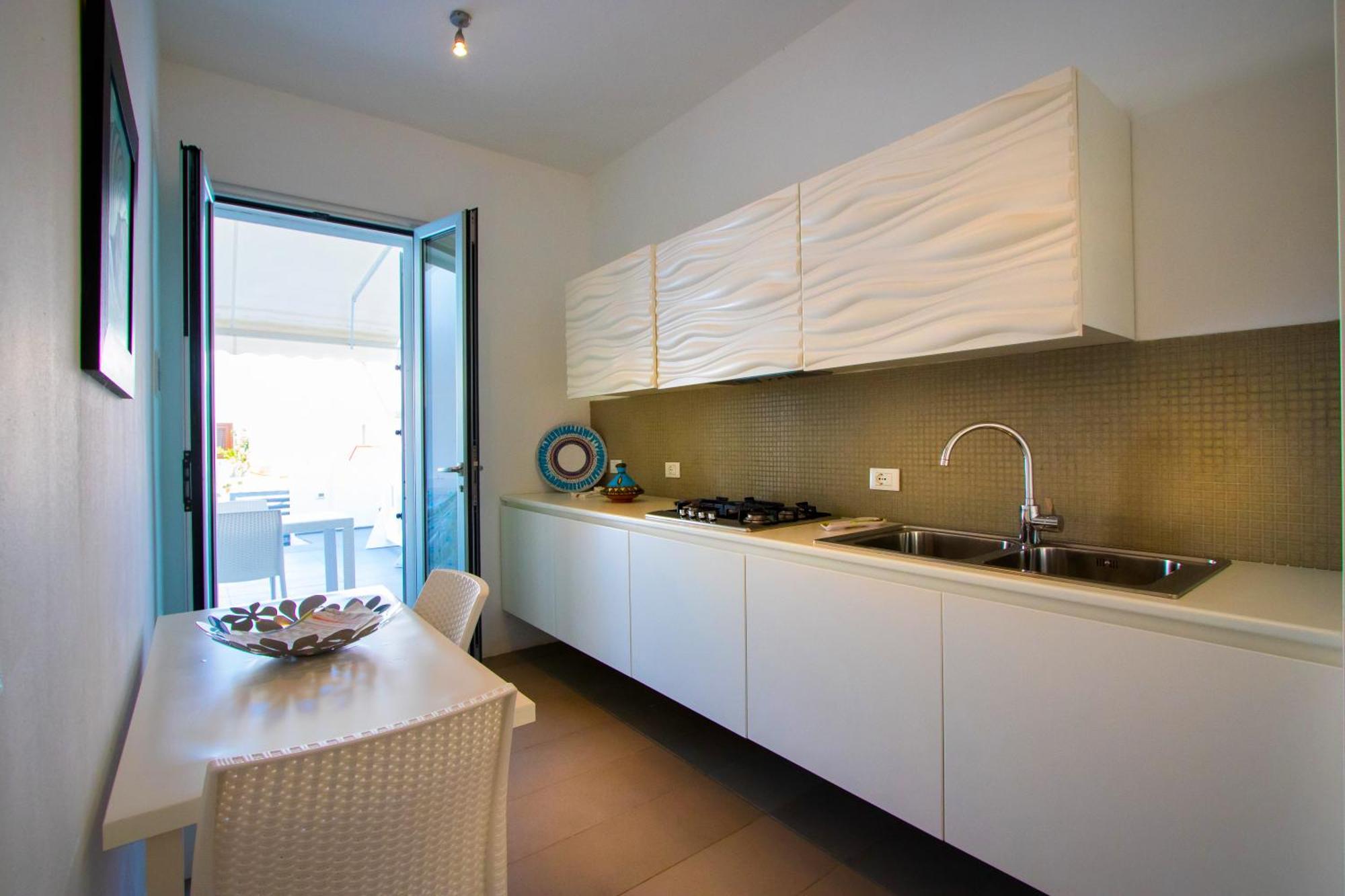 Apartment Case Di *
