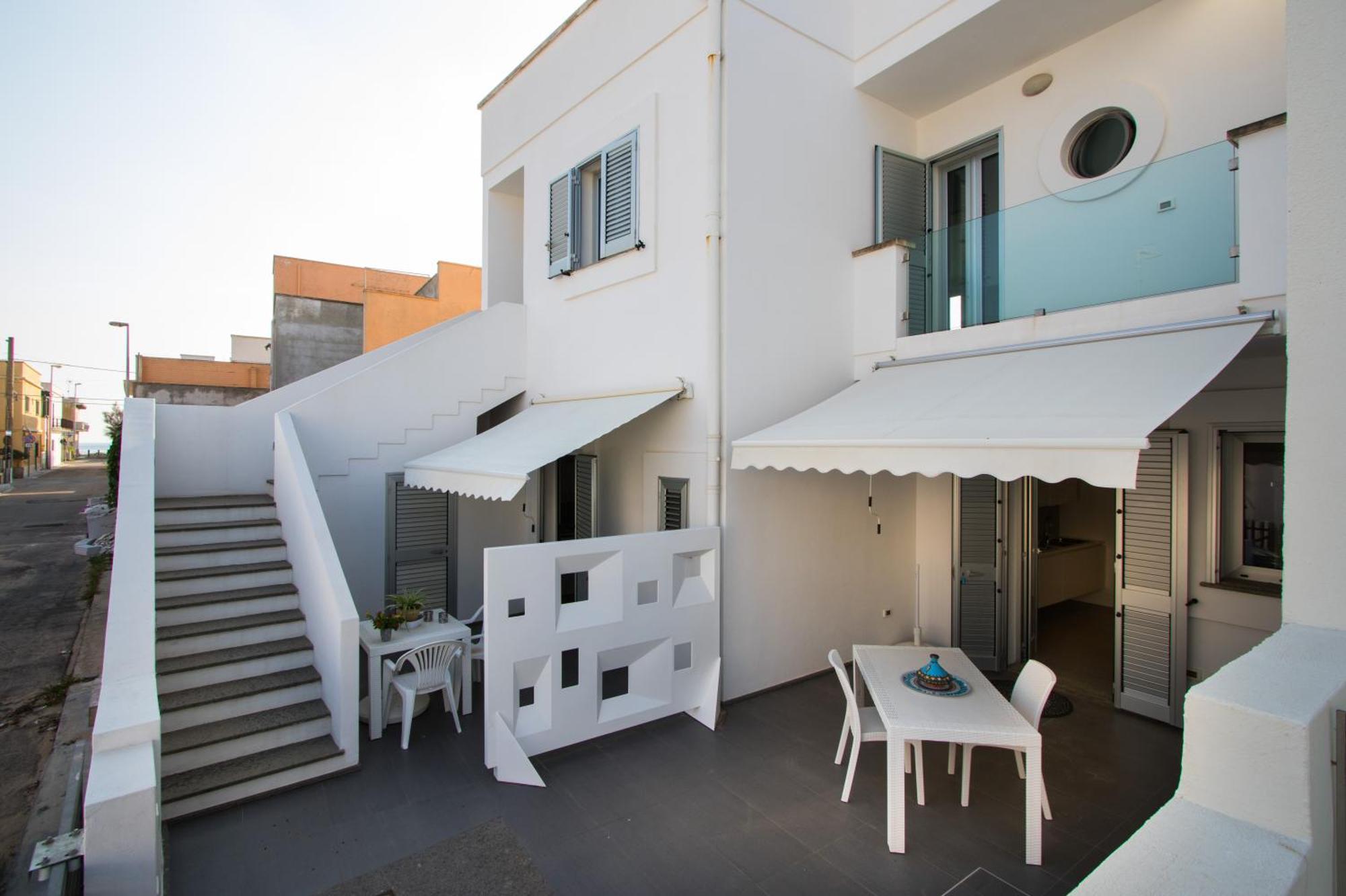 Apartment Case Di *